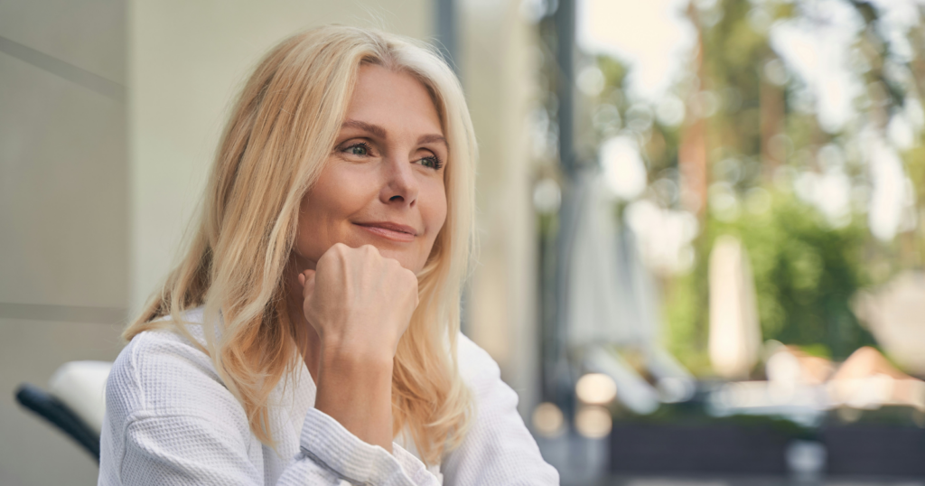 You are currently viewing If you’re over 50 and still feel “young inside”, you likely practice these 9 daily habits