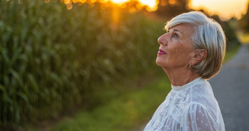 You are currently viewing I’m over 70 and I’ve noticed the people who age best do one thing with their memories that others don’t