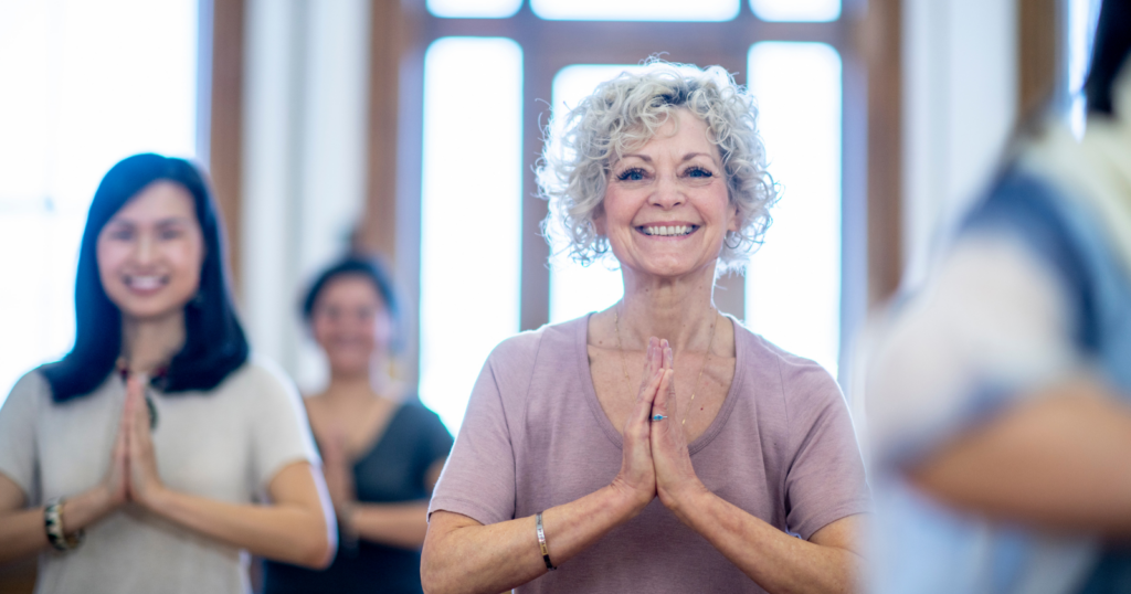 You are currently viewing 10 Daily Habits That Determine Whether Your 70s Feel Vibrant or Quietly Lonely