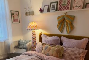 Read more about the article These Handmade Bedroom Wall Decor Ideas Look Expensive, But They’re Under $50