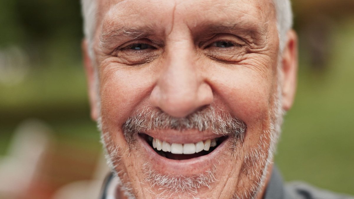 You are currently viewing 11 Reasons People Over 70 Who Enjoy Solitude Tend to Be Happier