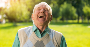 Read more about the article Psychology says the reason older people stop worrying about being liked isn’t cynicism – it’s actually the highest freedom