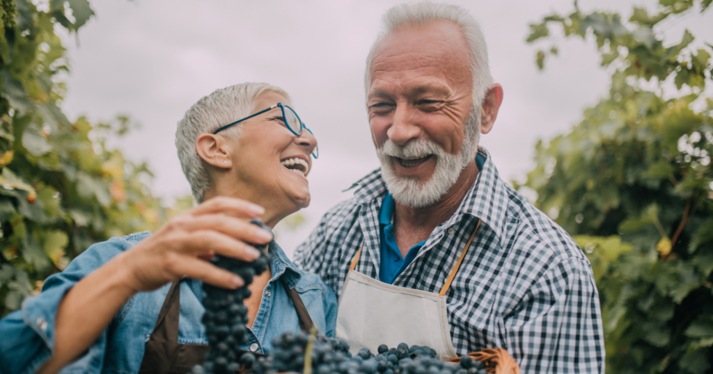 You are currently viewing 10 Quiet Habits of People Who Age With Joy Instead of Bitterness