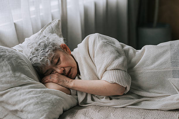 You are currently viewing The 4 Worst and 4 Best Sleeping Positions for Seniors (That Can Affect Your Health After 60)