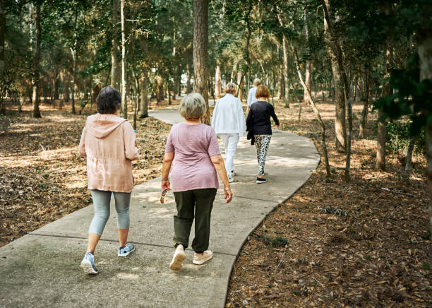 You are currently viewing 7 Walking Mistakes That Hurt Your Health After 50 (and How to Fix Them)
