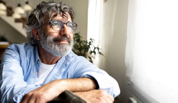 You are currently viewing 8 Harsh Realities About Being a 65-Year-Old Man Nobody Really Talks About