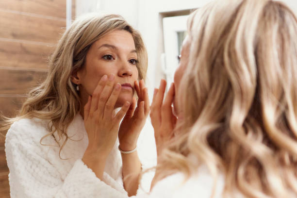 You are currently viewing Why People Suddenly Age Faster After 40, According to Science
