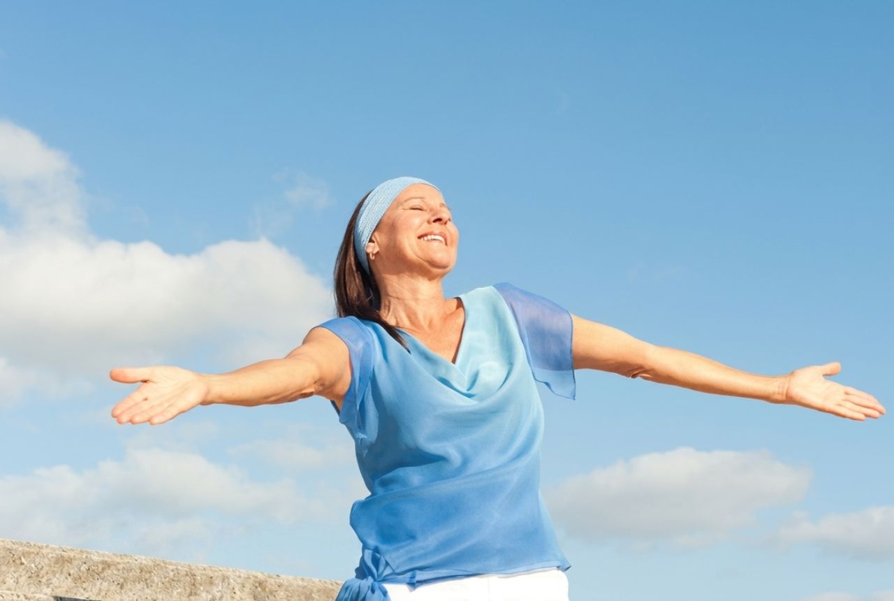 You are currently viewing 10 Daily Habits of People Who Stay Physically Fit as They Get Older Without Exercising Much