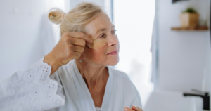 Read more about the article The Art of Graceful Aging: 9 Daily Habits of People Who Seem to Become More Attractive Every Year