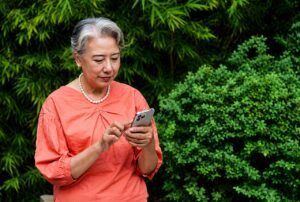 9 Things to Let Go of in Your 60s and 70s for a Lighter and Happier Life