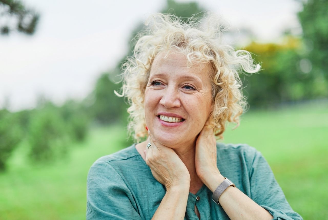 You are currently viewing The Art of Aging Well: 9 Ways to Become the Kind of Senior Your Younger Self Would Admire
