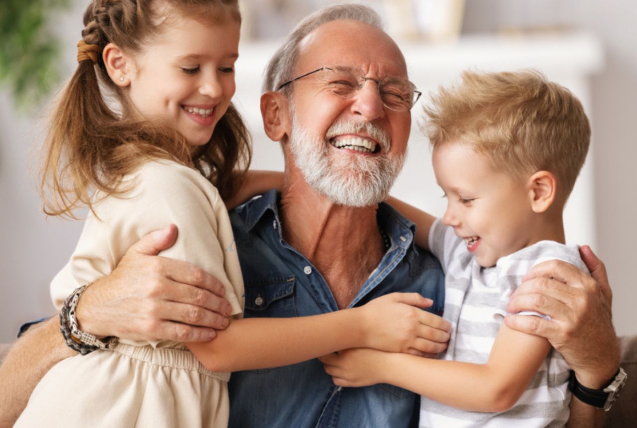 You are currently viewing If You Want Your Grandchildren to Love Visiting You, Say Goodbye to These 7 Behaviors