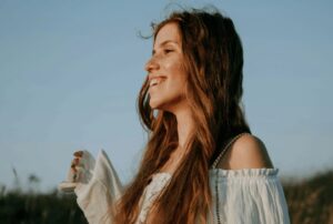 Read more about the article The Art of Happiness: 8 Simple Habits People Who Truly Love Their Lives Practice