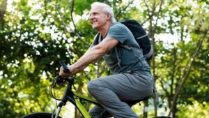 Read more about the article I Retired at 55 and These 7 Early Retirement Mistakes Caught Me Off Guard